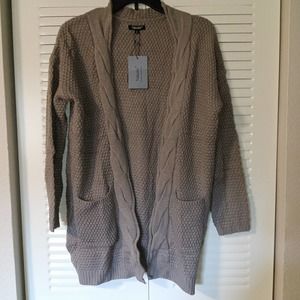 Traleubie Oren Front Grey Sweater Size Small